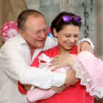 22675 Дочь 70-летнего Бориса Галкина родилась раньше срока