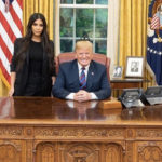 39109 Ким Кардашьян встретилась с Дональдом Трампом в Белом доме