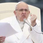 44694 Папа считает, что лучше быть атеистом, чем ходить в церковь, но относиться с презрением к окружающим