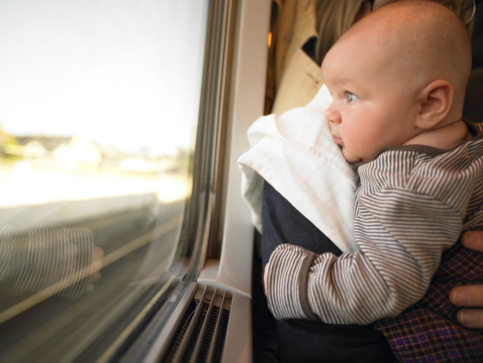 Малыш в поезде
