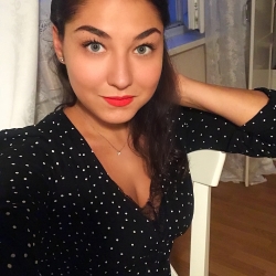 60737 20-летняя фигуристка Екатерина Александровская покончила с собой