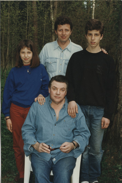 Александр Ширвиндт с сыном и внуками