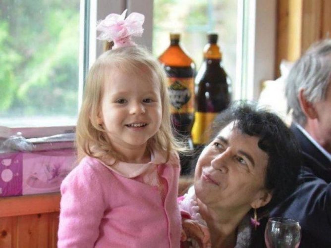 Галина Шубенина стала мамой в 60 лет. Как живет и выглядит ее дочь, которой уже 5 лет